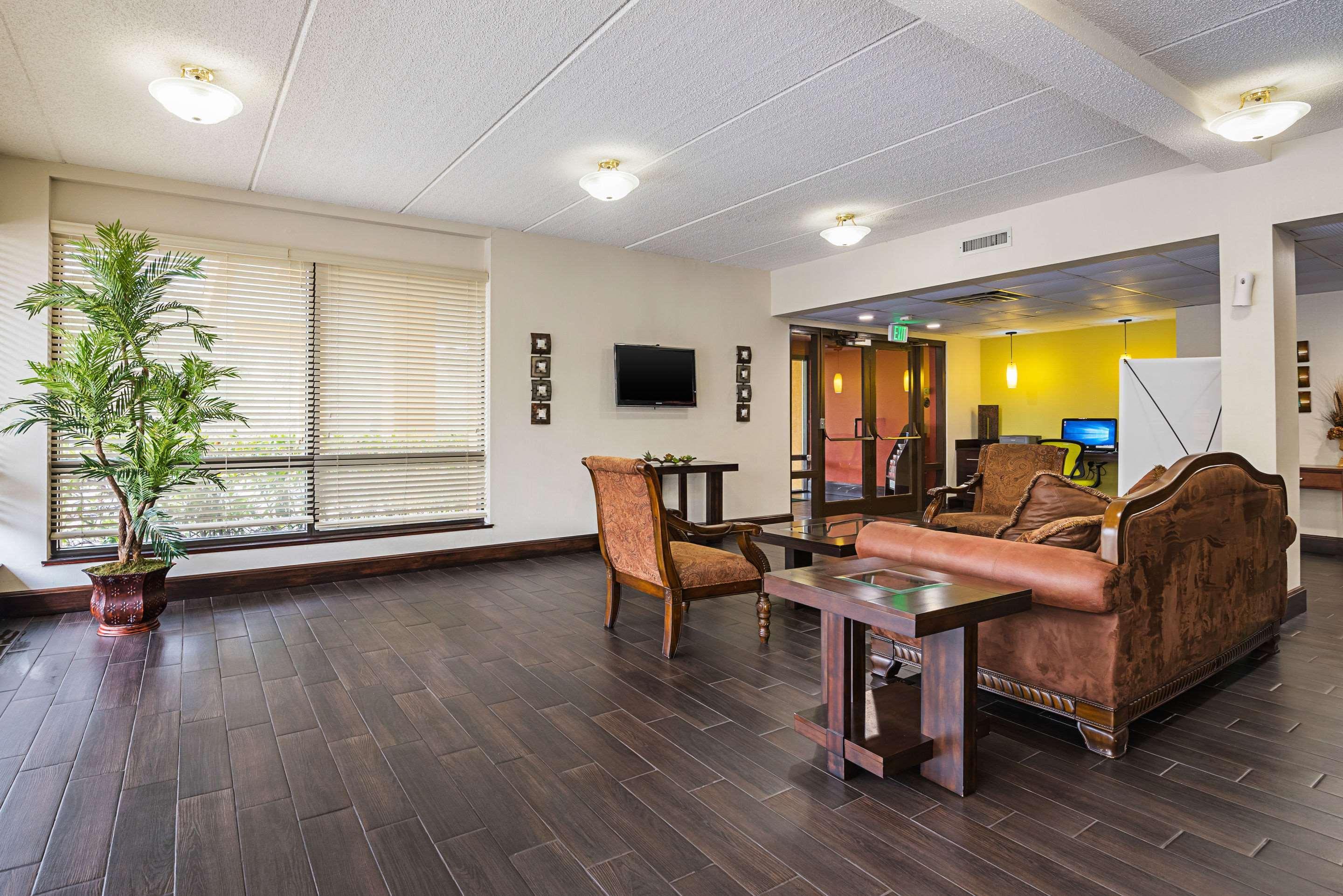 Quality Inn Airport - Southeast Irondale Luaran gambar